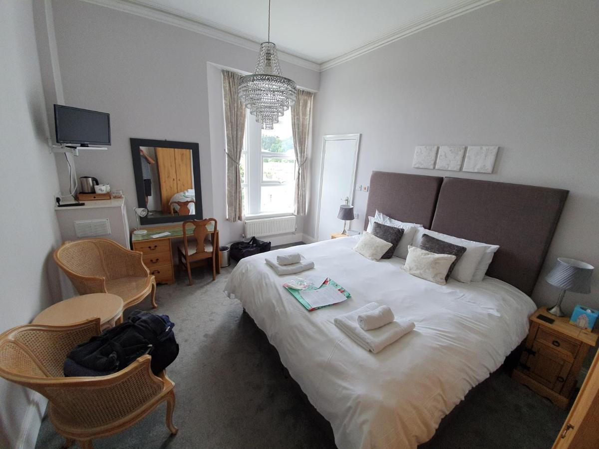 Heathcliff House B&B Exclusively For Adults Free Large Carpark Торки Екстериор снимка