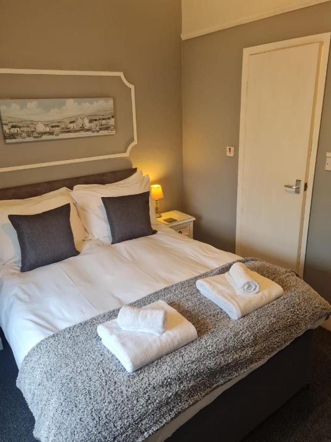 Heathcliff House B&B Exclusively For Adults Free Large Carpark Торки Екстериор снимка