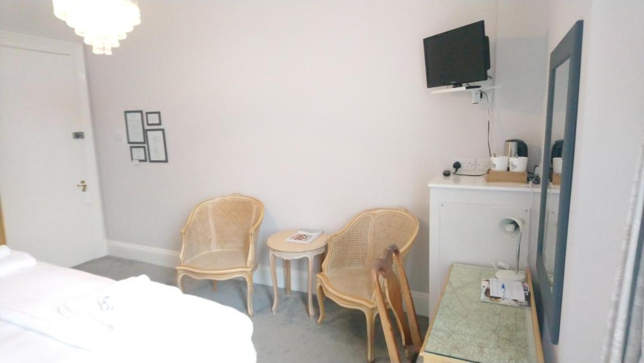 Heathcliff House B&B Exclusively For Adults Free Large Carpark Торки Екстериор снимка